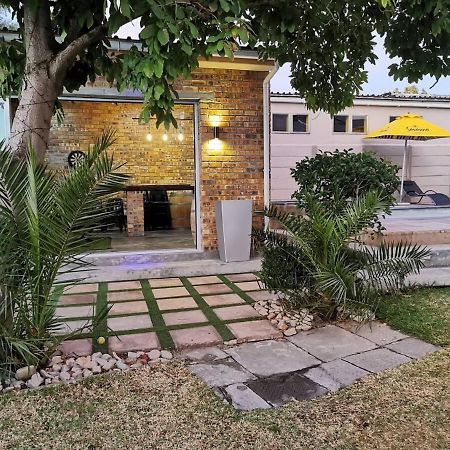 Cammy'S Guesthouse Kuils River Exterior foto