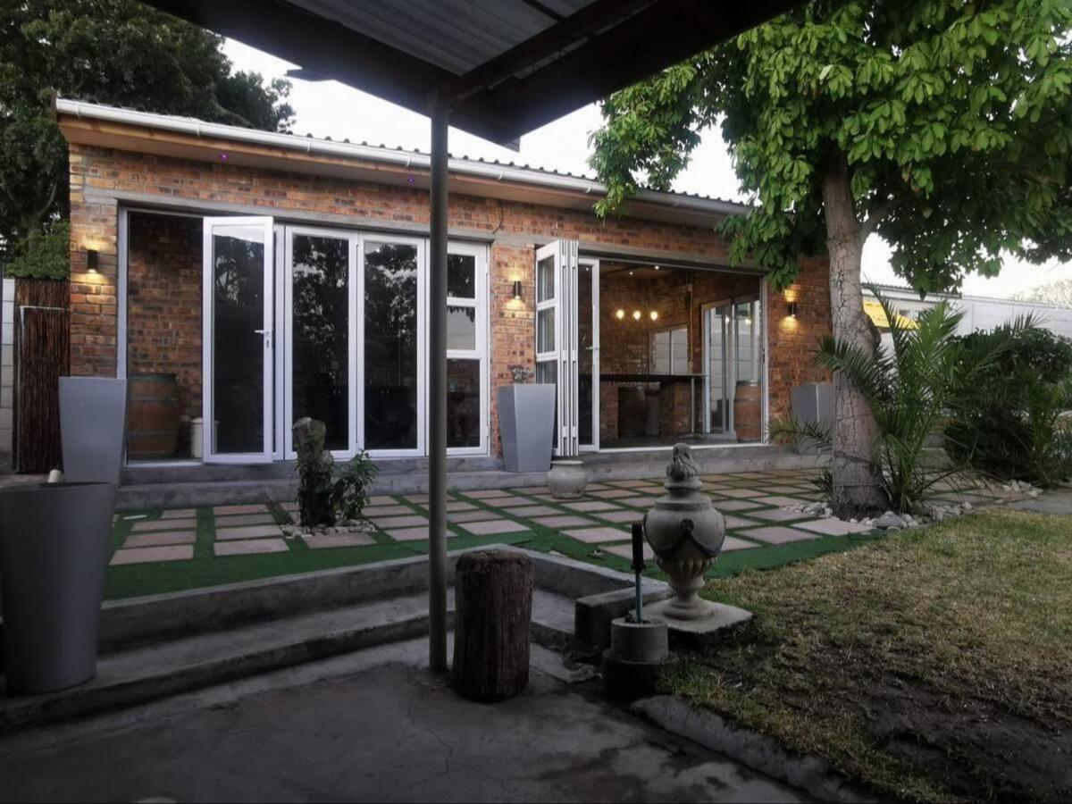Cammy'S Guesthouse Kuils River Exterior foto